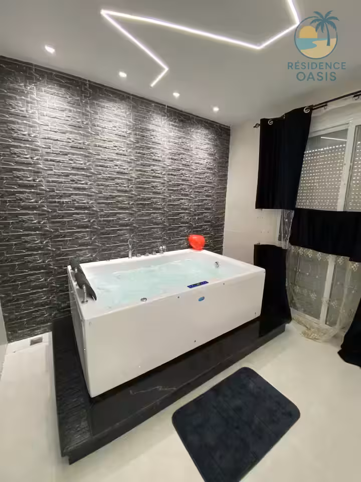F2 Suite Jacuzzi & Norwegian Sauna